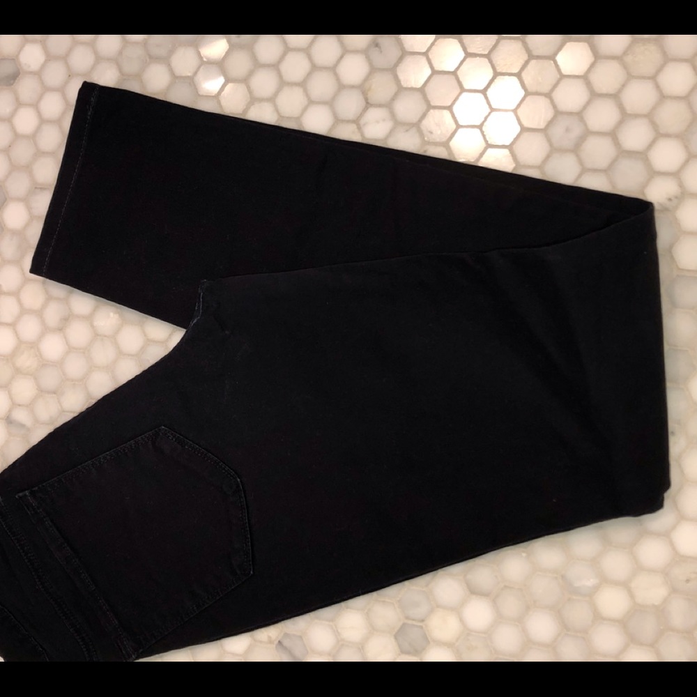 J Brand; Womens Jeans; Size 27; Black